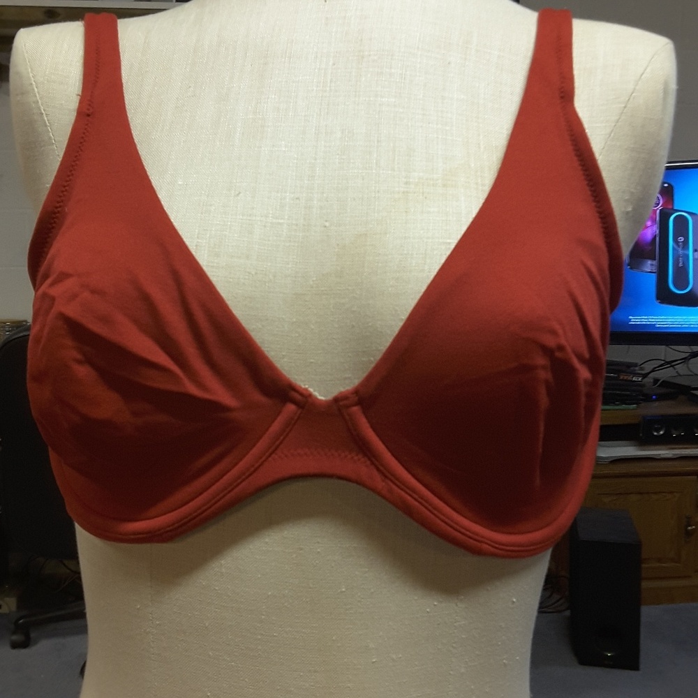 Red stretch microfiber bra 38d